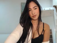 I am a sweet, close and very affectionate girl. I like to create a beautiful and relaxed environment where you can feel comfortable and special. I enjoy talking, listening and sharing unique moments full of good energy. If you are looking for a warm, attentive company with a sincere smile, you will always be welcome here ✨