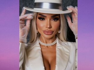 nude webcamgirl photo Kym