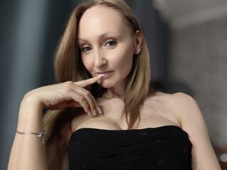 cam girl bdsm live show IrenaBurtonz