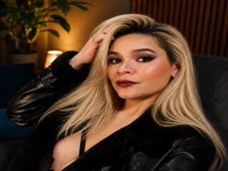 kinky fetish sex cam SarahLorenzi