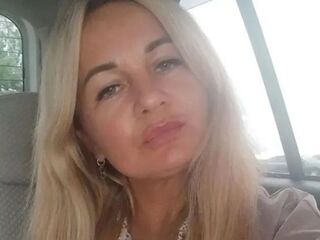 golden shower live cam ZlataKrus