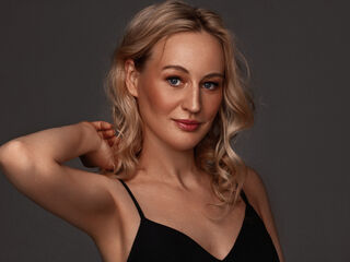 camslut topless AbeyAmaze