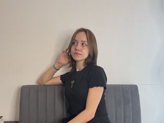 fingering webcam girl DevonaBranecki