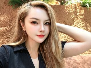 naked webcamgirl EmilyXiu