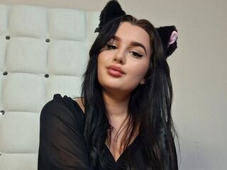 naughty camgirl fingering shaved pussy EvaVi
