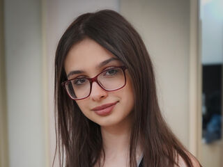 webcamgirl chatroom EvelineEloise