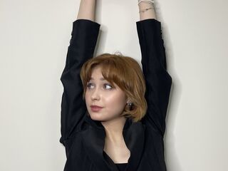 live striptease FloraHamp