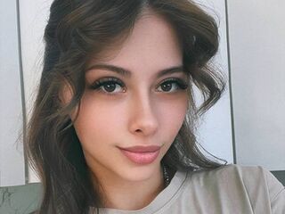 camwhore fingering shaved pussy GigiTijerino