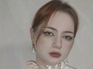naked cam girl masturbating with vibrator HannaWaltos