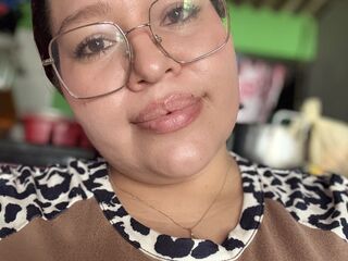 cam girl playing with vibrator KelyJhoana
