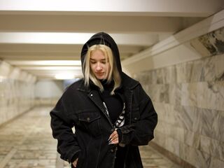 free livesex KiraHaverstick