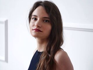 girl webcam show LatarshaLoreg