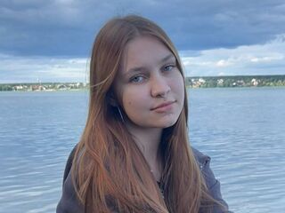 nude webcam girl LeaDeeg