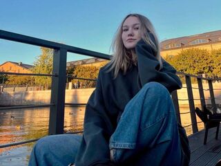 cam sex LillyStill