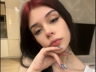 cam slut picture LoraBrow