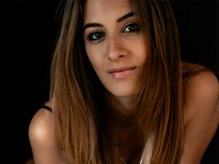 webcamgirl sex chat MadeleineeSeduce