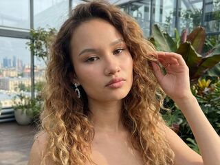 cam slut MaliaUcci