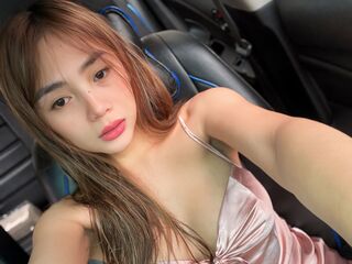 camgirl playing with vibrator MariaEllamae