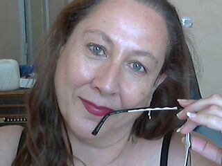 adult web cam MyriamLevieux