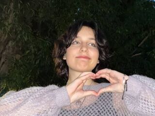 naked girl with cam fingering TulaStaines