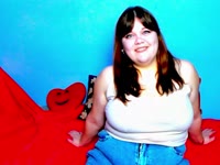 The aesthetics of curvaceous forms and soft lines.
An ode to feminine beauty in plus sizes.
The art of being yourself.