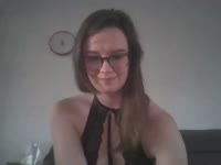 Melanie – Élégance et douceur à 30 ansBrune au charme naturel et au regard captivant, Mélanie débute dans le monde du camming avec une belle assurance et une envie sincère de créer des connexions vraies. À 30 ans, elle incarne une féminité assumée, mêlant sensualité discrète et spontanéité. Curieuse et ouverte d’esprit, elle aime découvrir de nouvelles choses et partager des moments complices avec ceux qui croisent son chemin.Mélanie est douce, attentive et pleine de vie. Elle adore discuter, rire et mettre à l’aise ceux qui viennent la voir. Que ce soit pour un échange léger ou une ambiance plus intime, elle sait s’adapter avec naturel et bienveillance. Sa présence est un mélange de tendresse et de mystère, parfaite pour ceux qui recherchent une expérience authentique.