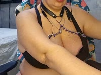 Im an independent model working from home, ready to fullfill all your fantasies