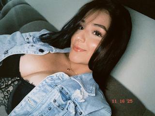 Mia_Frost