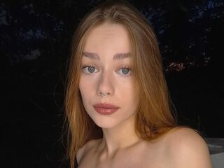 webcamstripper picture EmilliaFox