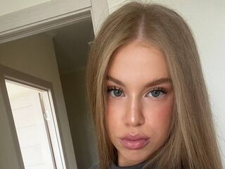 camgirl playing with sex toy GinetteHartzheim