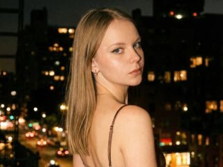 hot cam slut SophiePeachy