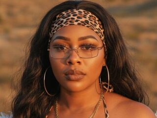 webcamgirl bondage livecam KarolaingGomes