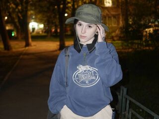 free web cam chat AdelineLaurent