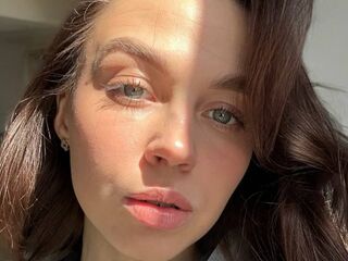 hot cam girl masturbating with dildo AdrianFalcione