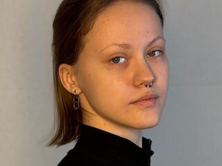 flirt chat room AlainaCaveness