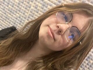 naughty camgirl AminaBlooms