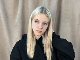 cam AnnitaKratochvil