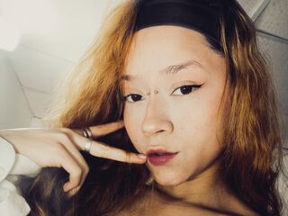 camwhore masturbating with dildo AnnyWillians