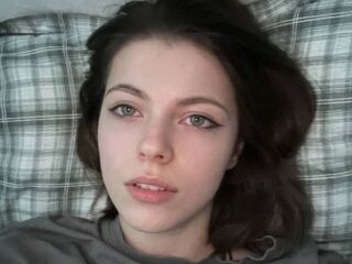 chat AntoinetteCurtis