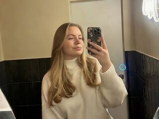 camgirl live sex AryaThomas