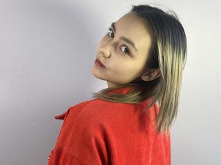 nude camgirl photo BellaWaves