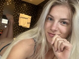 camwhore naked BlondieBritt