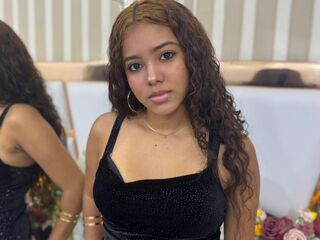 camslut showing pussy BrandiRosse