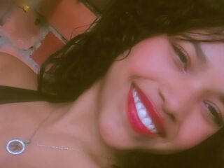 camgirl BrianaMarin
