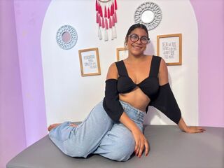 nude camgirl pic BrianaMontes