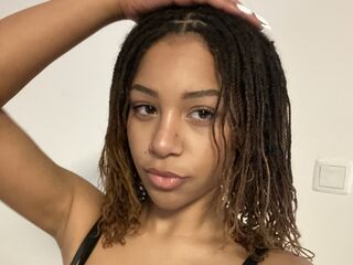 shower live cam CadeyMir