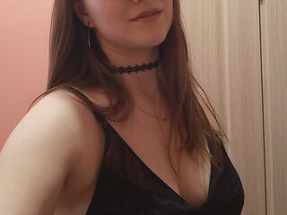 free nude webcam show CaramelCharm