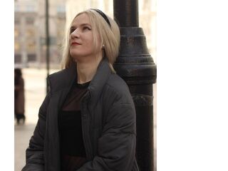 girl webcam CarinGoodwin