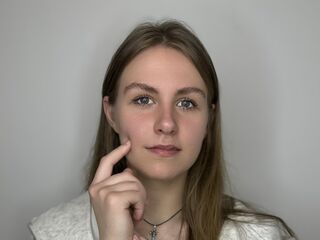 camgirl masturbating with sex toy CatherynBuckland