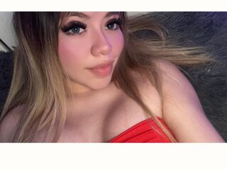 camgirl playing with vibrator CelesteEverleigh